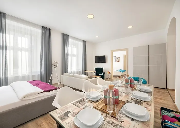 Days - Family Friendly Three-bedroom In Trendy Karlin * براغ